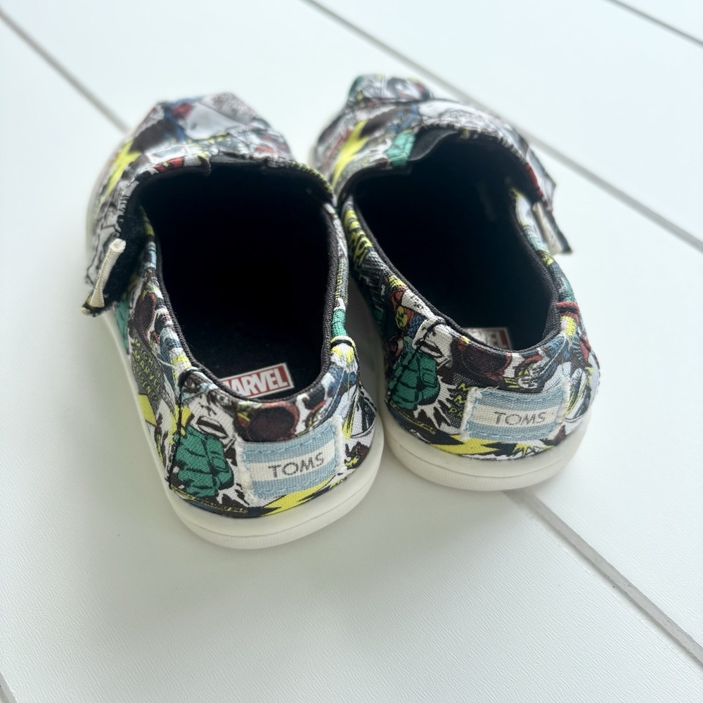 Toms x Marvel Kids Size 5 Classic Multi Marvel Comic Pop Print Shoes - Picture 6 of 12